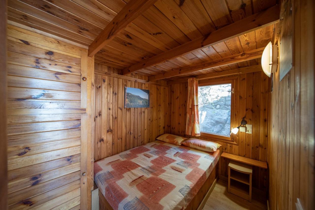 Camping Bungalow Serra De Prades Resort Vilanova de Prades Экстерьер фото