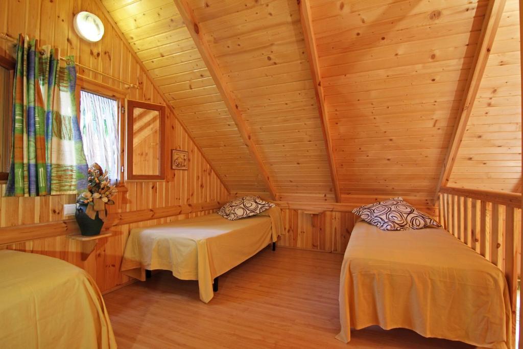 Camping Bungalow Serra De Prades Resort Vilanova de Prades Экстерьер фото
